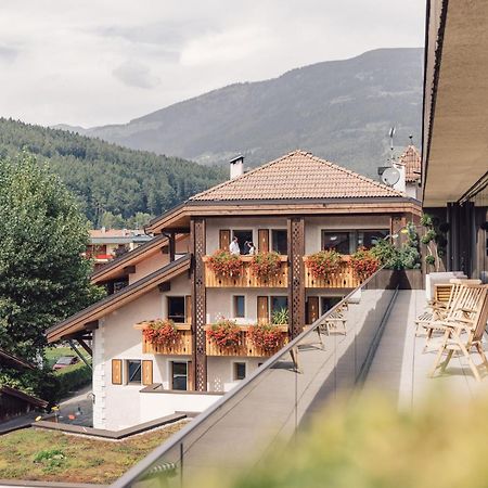 Hotel Restaurant Langgenhof Bruneck Exteriör bild